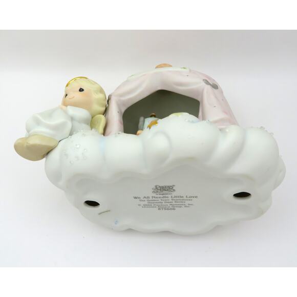 Precious Moments We All Needle Little Love 879606 Golden Town Seamstress 2002 - Picture 9 of 13